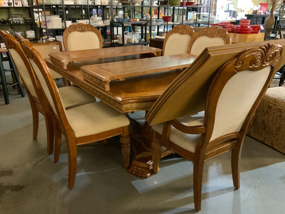 Wood Pedestal Table w/ 6 Chairs