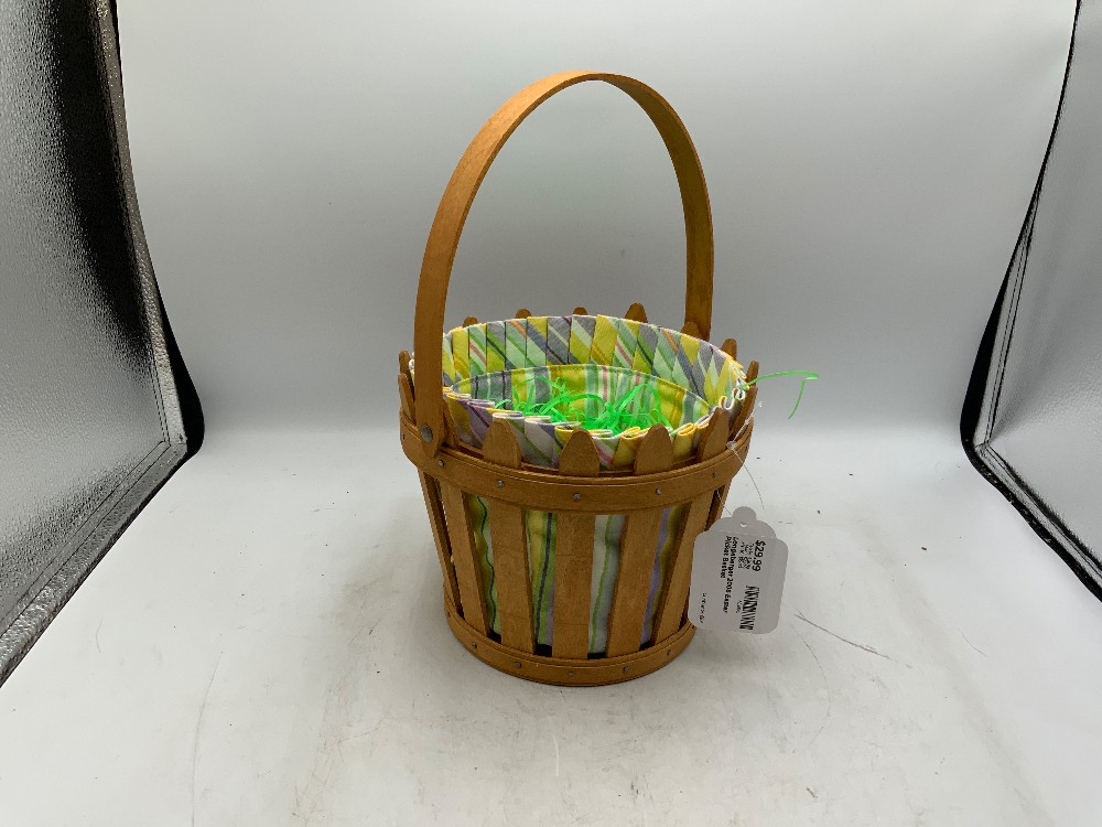 Longaberger 2006 Easter Picket Basket