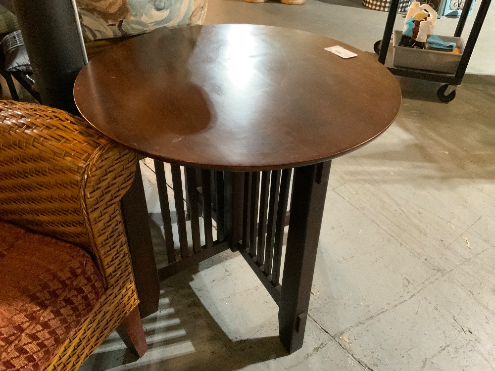 Wood Round Table