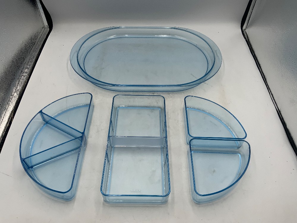 Tupperware Blue Covered Divided Dish with Lid