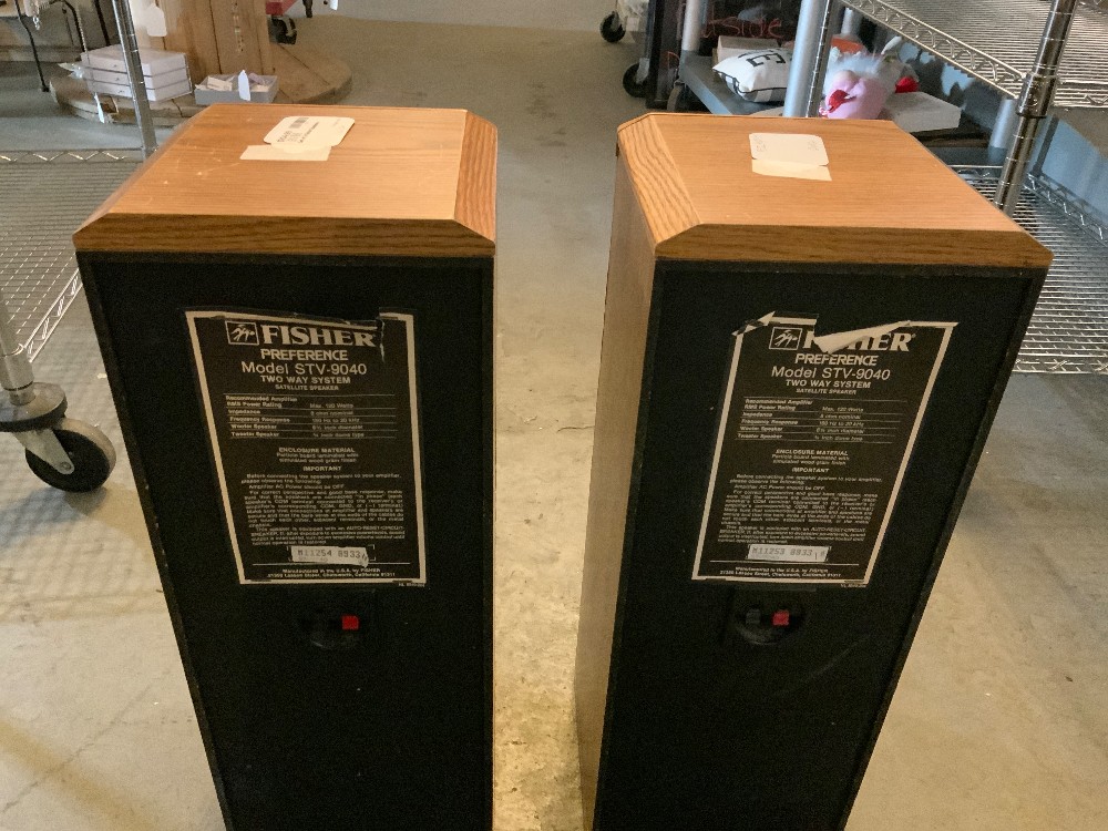 Set of 2 Fisher Speakers