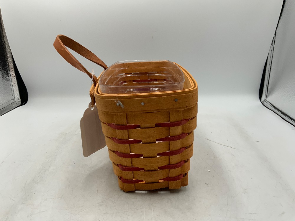 Longaberger 1995 Medium Key Basket w/ Red Accent Weave