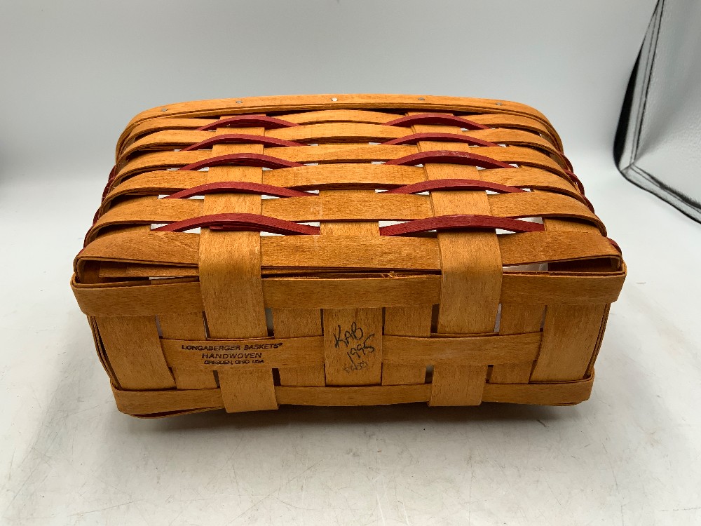 Longaberger 1995 Medium Key Basket w/ Red Accent Weave