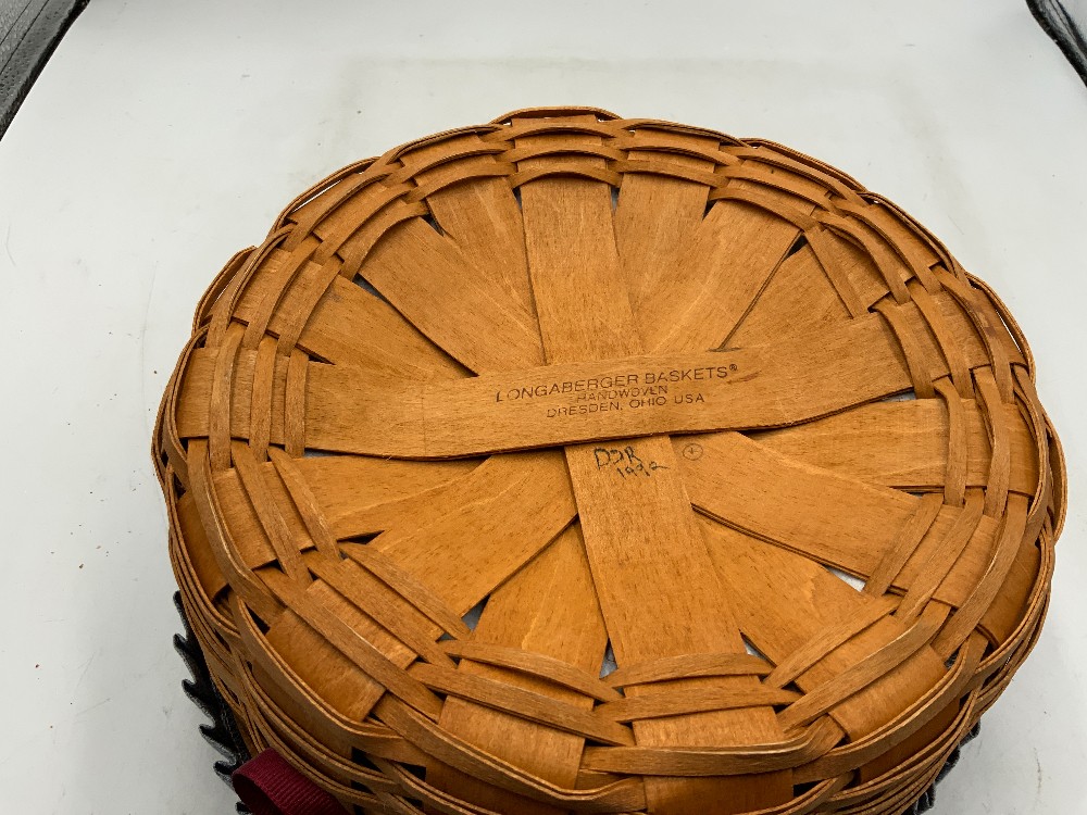 Longaberger 1992 Round w/ 2 Handles