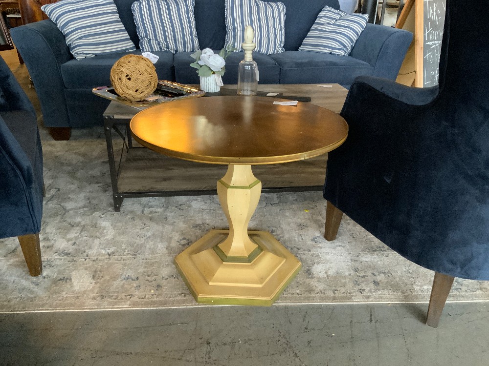 Small Round Pedestal Table