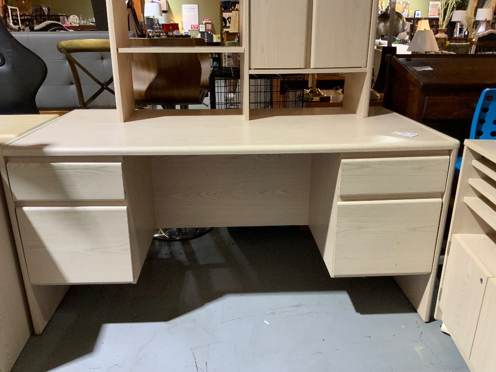 Light Wood Desk with Top Hutch