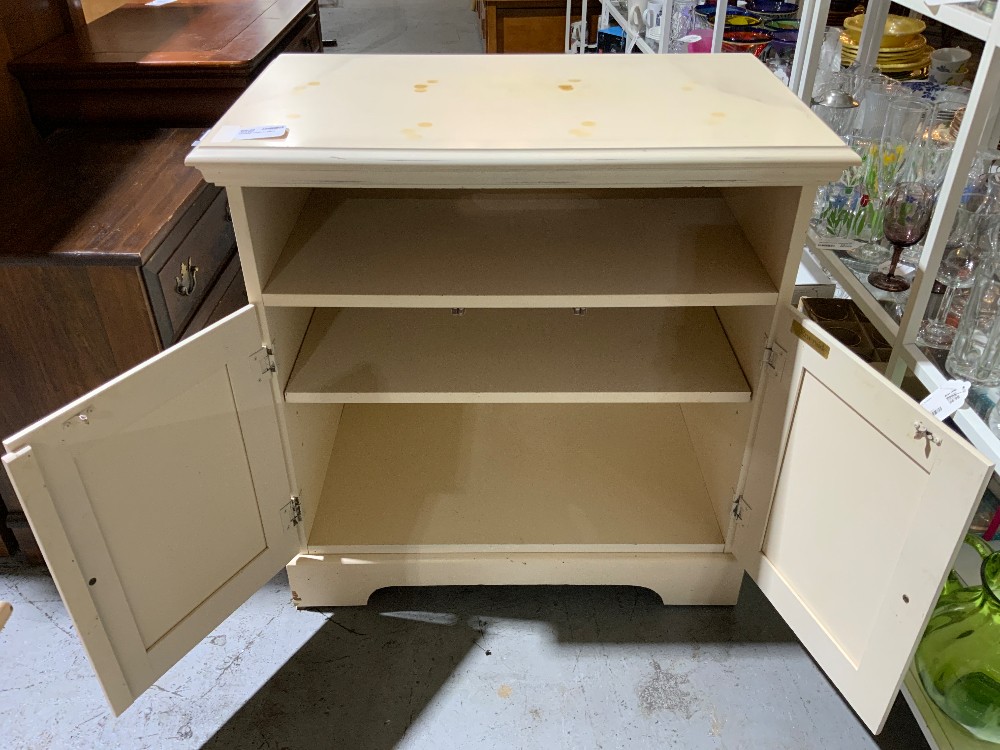 Riverside Cream Tv Stand