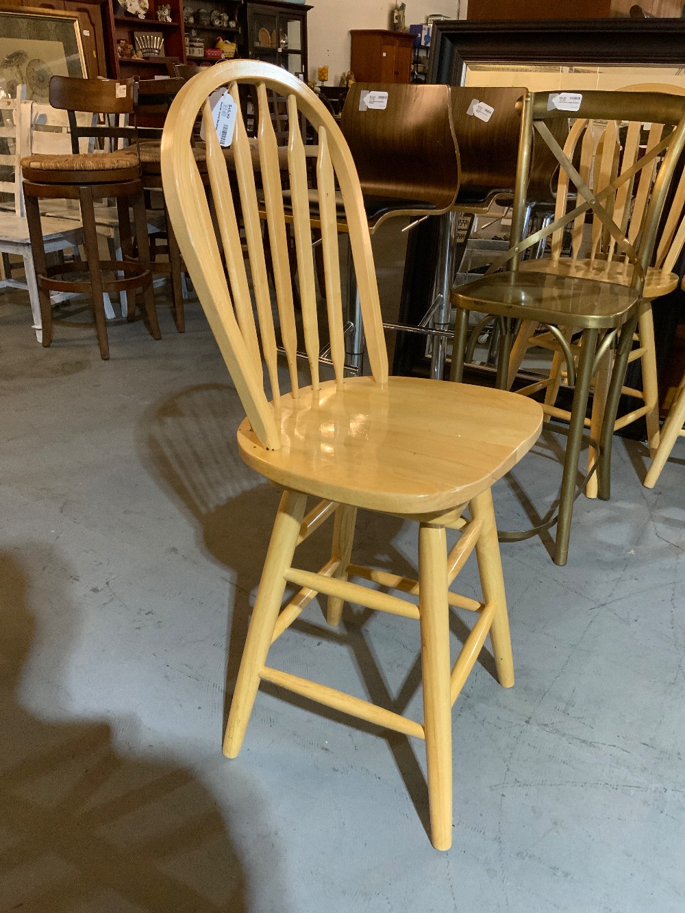 Swivel wood Barstool