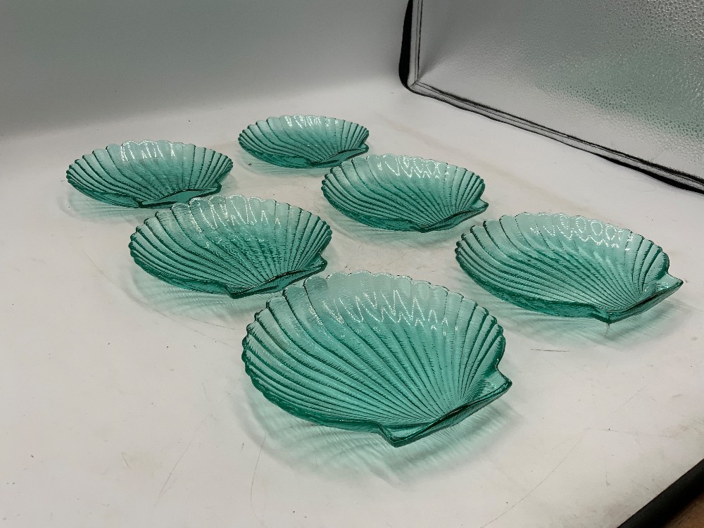 Set Of 6 Arcoroc Coquillage Green Glass Shell Plates