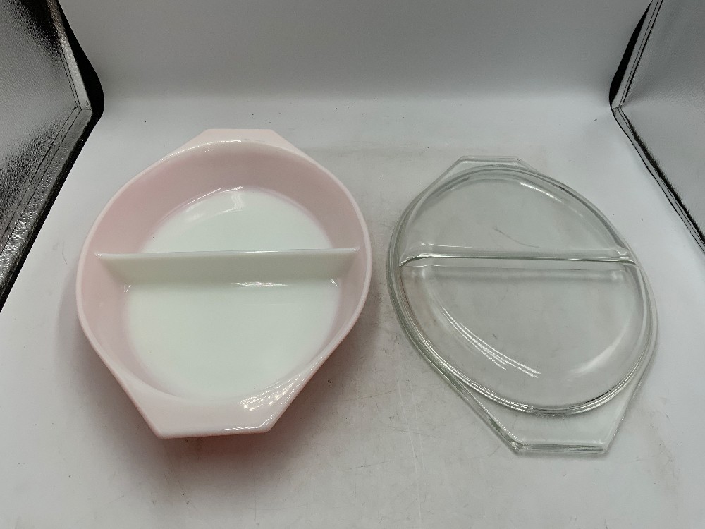 Pink Daisy Pyrex Divided Dish w/ Lid