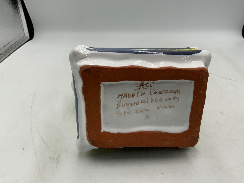 Pottery Cat Flower Frog