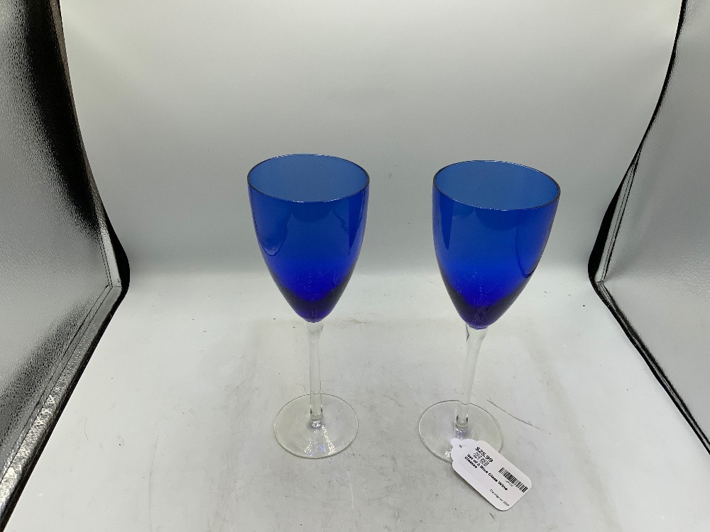 Set of 2 Blue Glass Wine Glasses