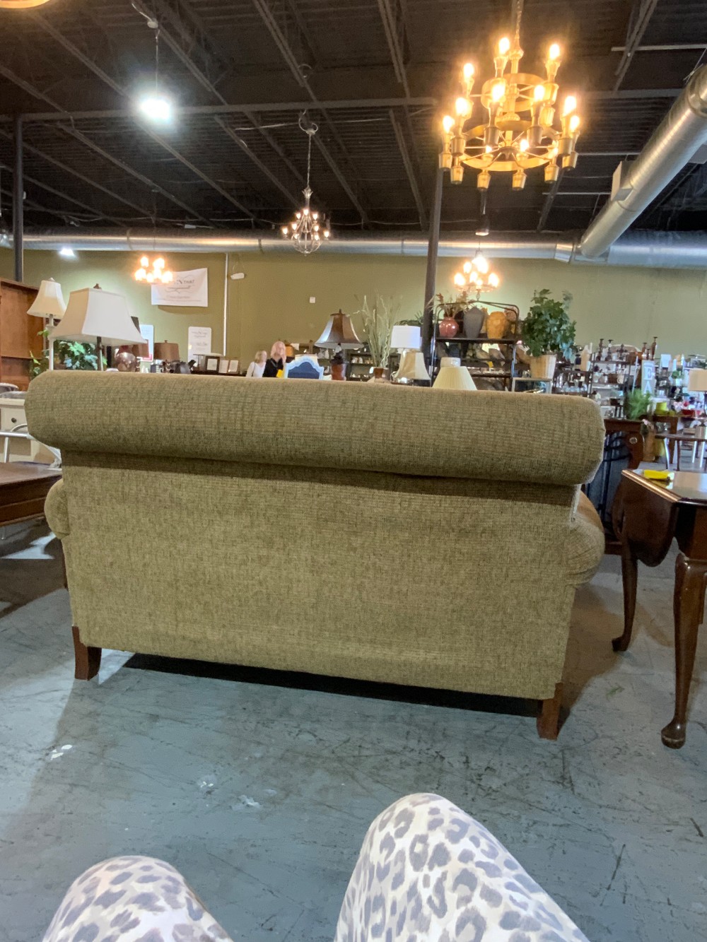 Tan Loveseat W/ 2 Accent Pillows