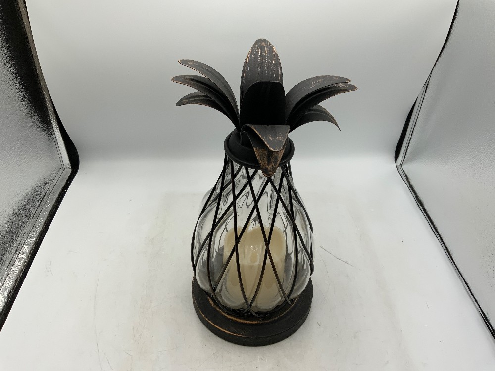 Small Pineapple Lantern