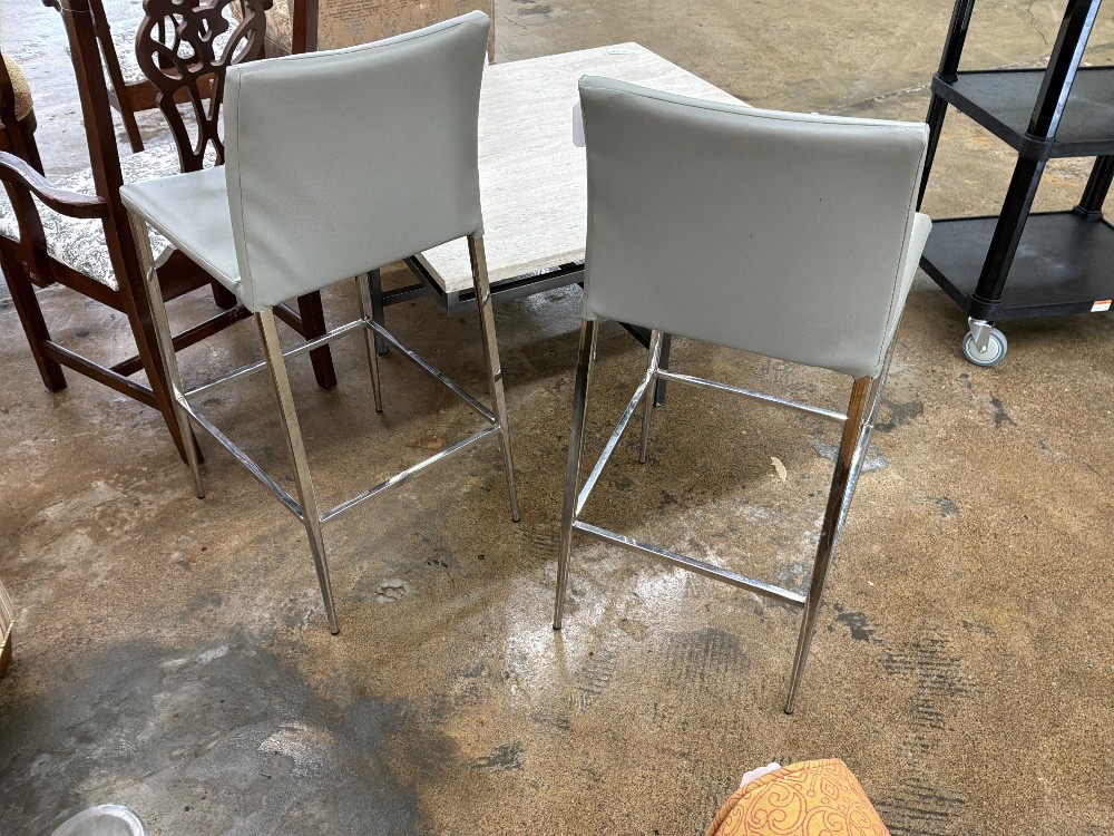 Grey/ Chrome Barstool