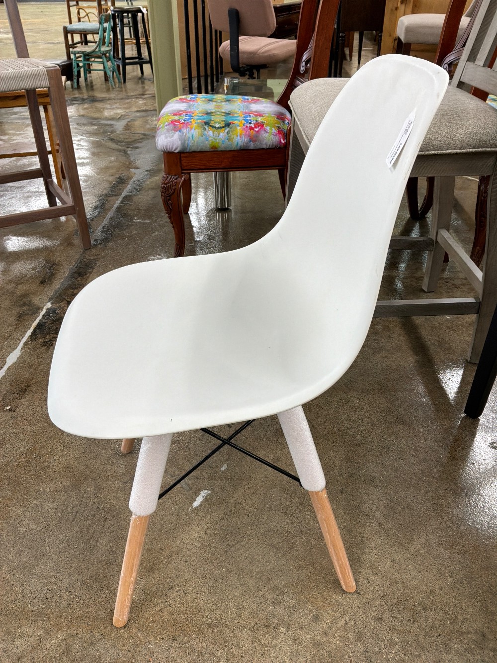 White Plastic Modern Chair