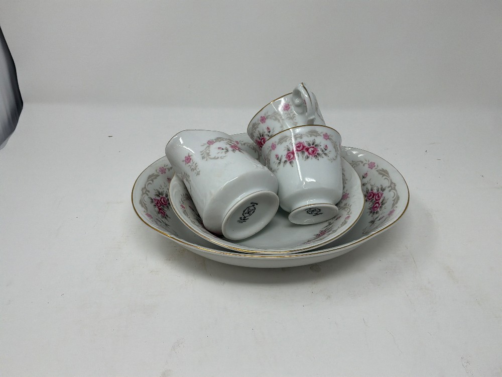 Cascade Fine China Service for 6 Plus Extras