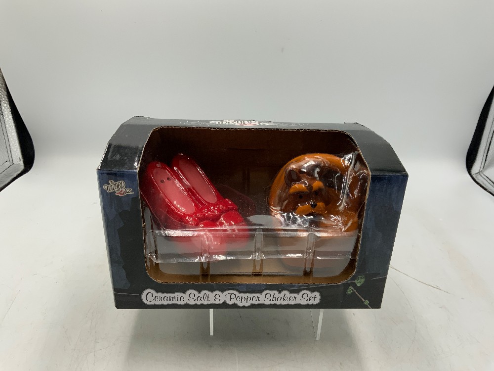 NEW Wizard of Oz Salt and Pepper