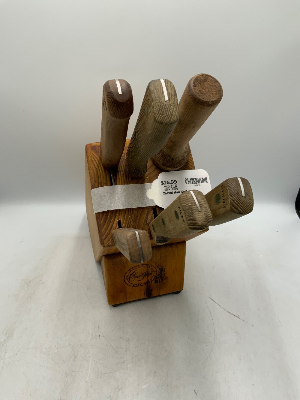 Carvel Hall Knife set