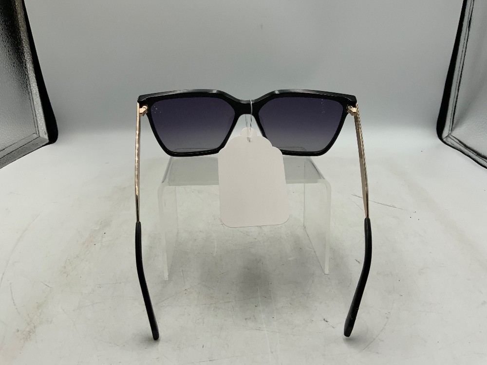 Quay Sunglasses
