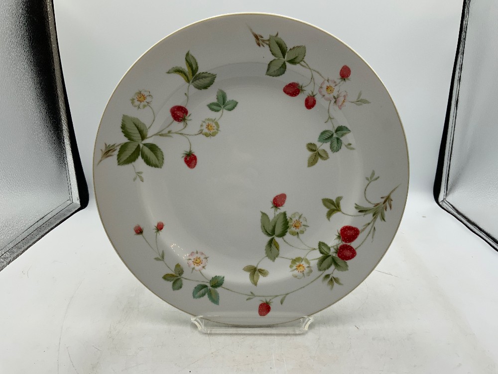 Christopher Stuart Melody Hill Place Setting for 6