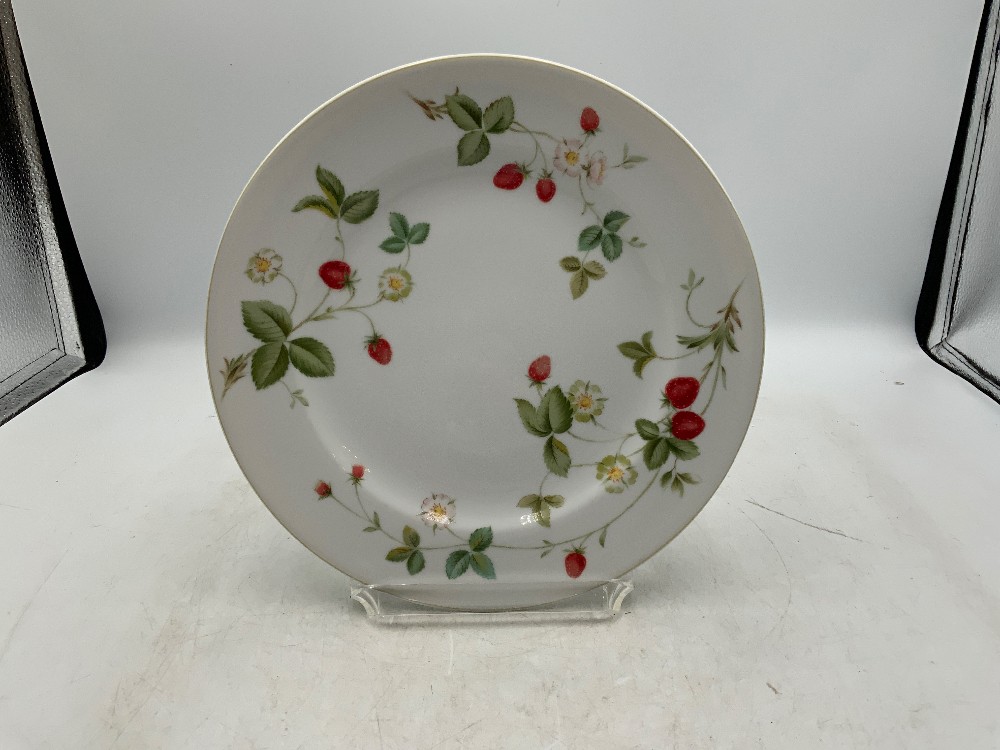 Christopher Stuart Melody Hill Place Setting for 6