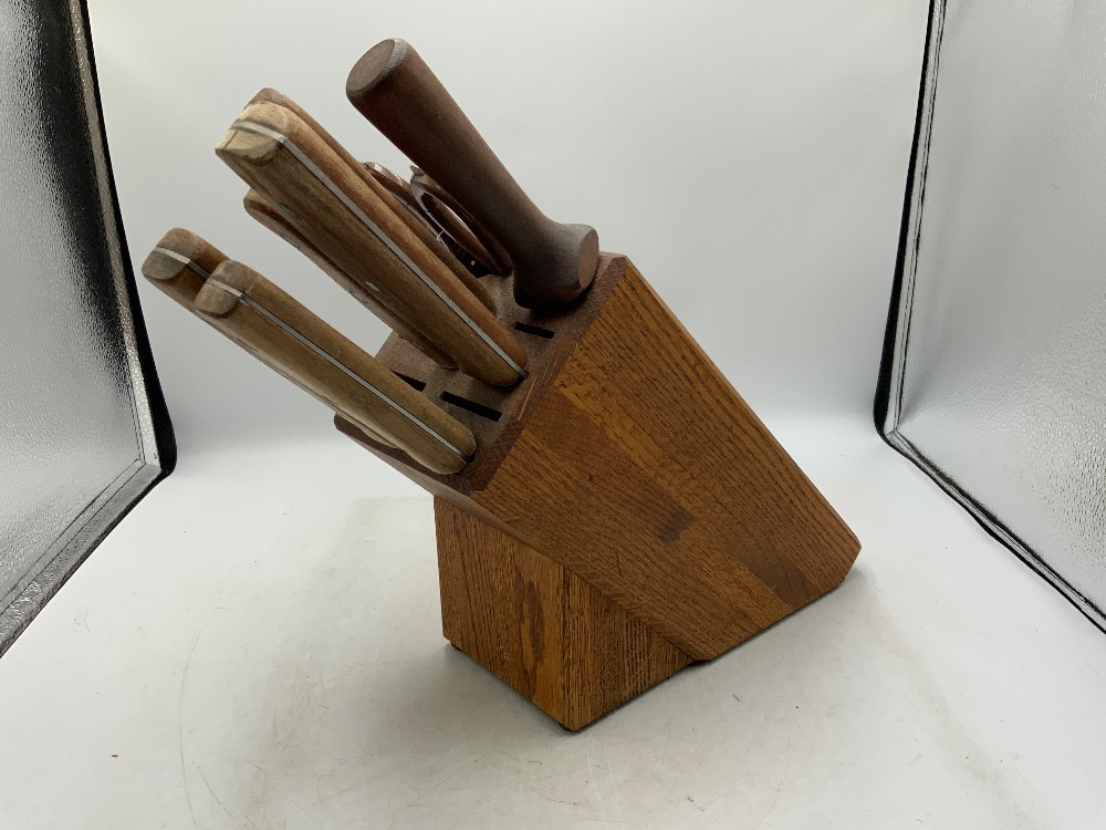 Chicago Cutlery Lg knife Set