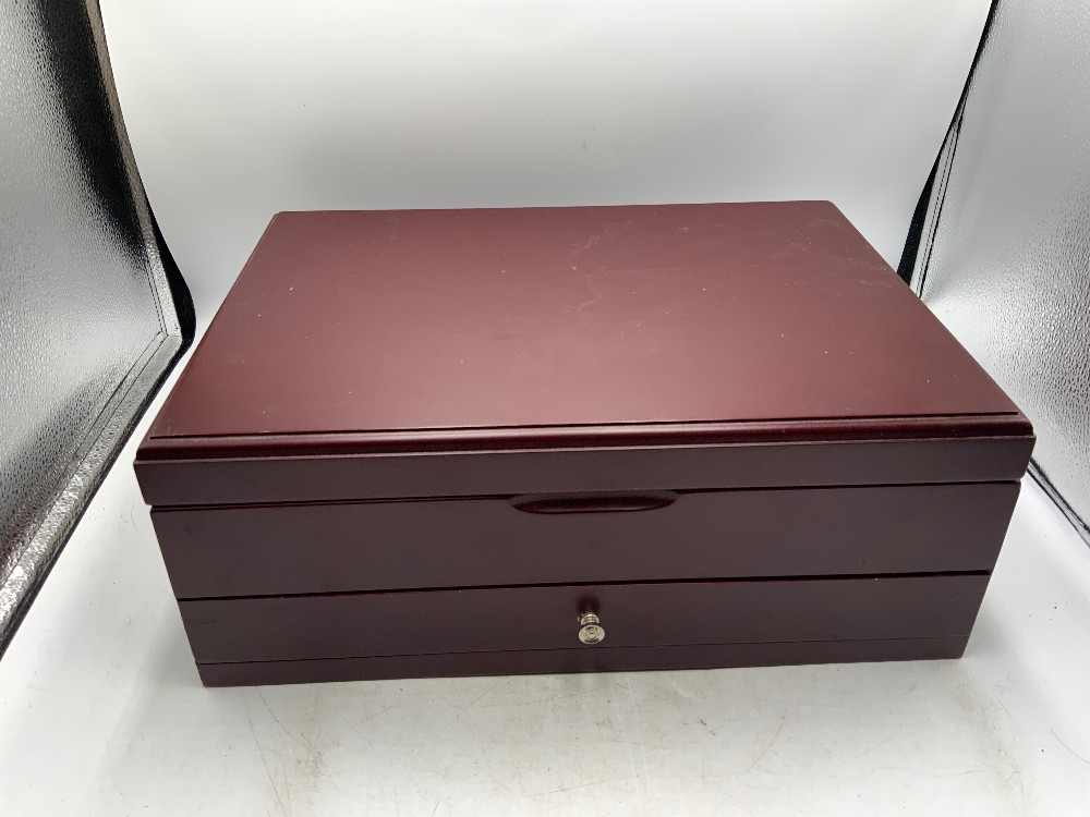 G.S Silverware Box Set