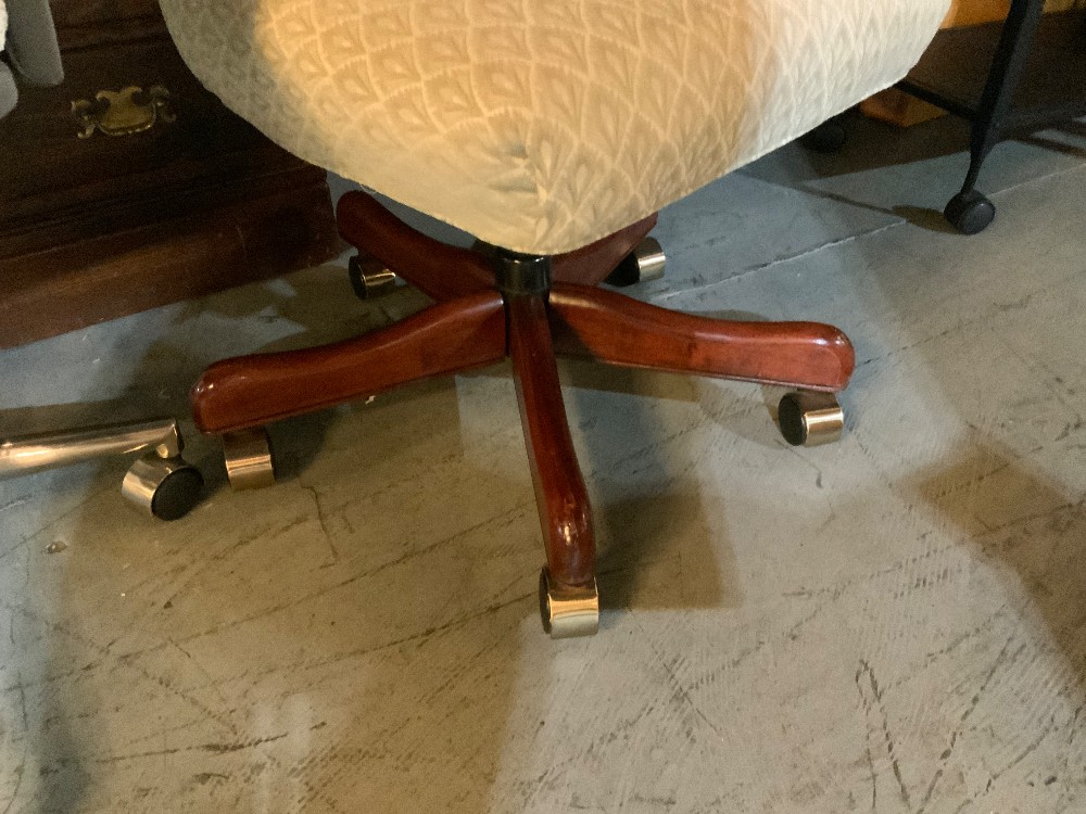 Cream Office Chair Fairfeild