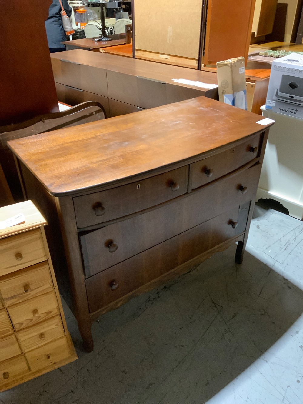 Wood dresser W/ Mirror