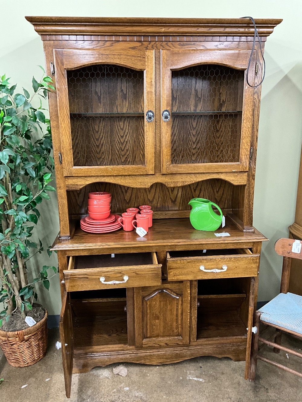 Oak 2pc Hutch w/ Chicken Wire