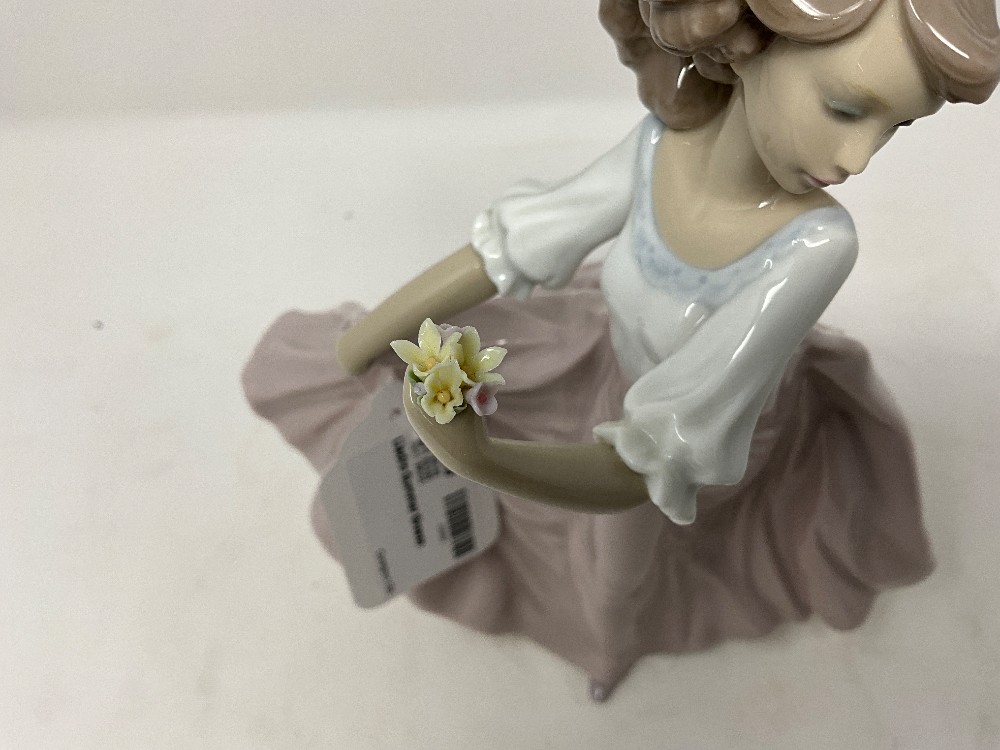 Lladro Summer Breeze