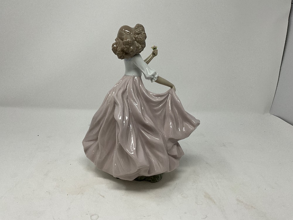 Lladro Summer Breeze