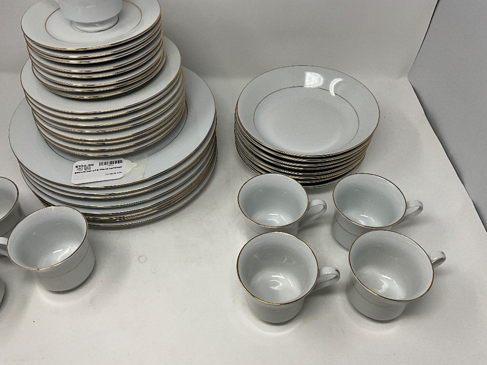 Sakura Set of 8 Place Settings