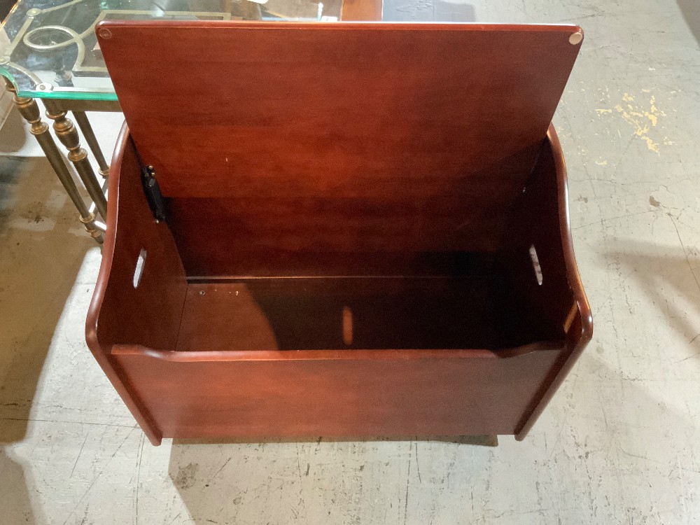 Storage Bench On Wheels