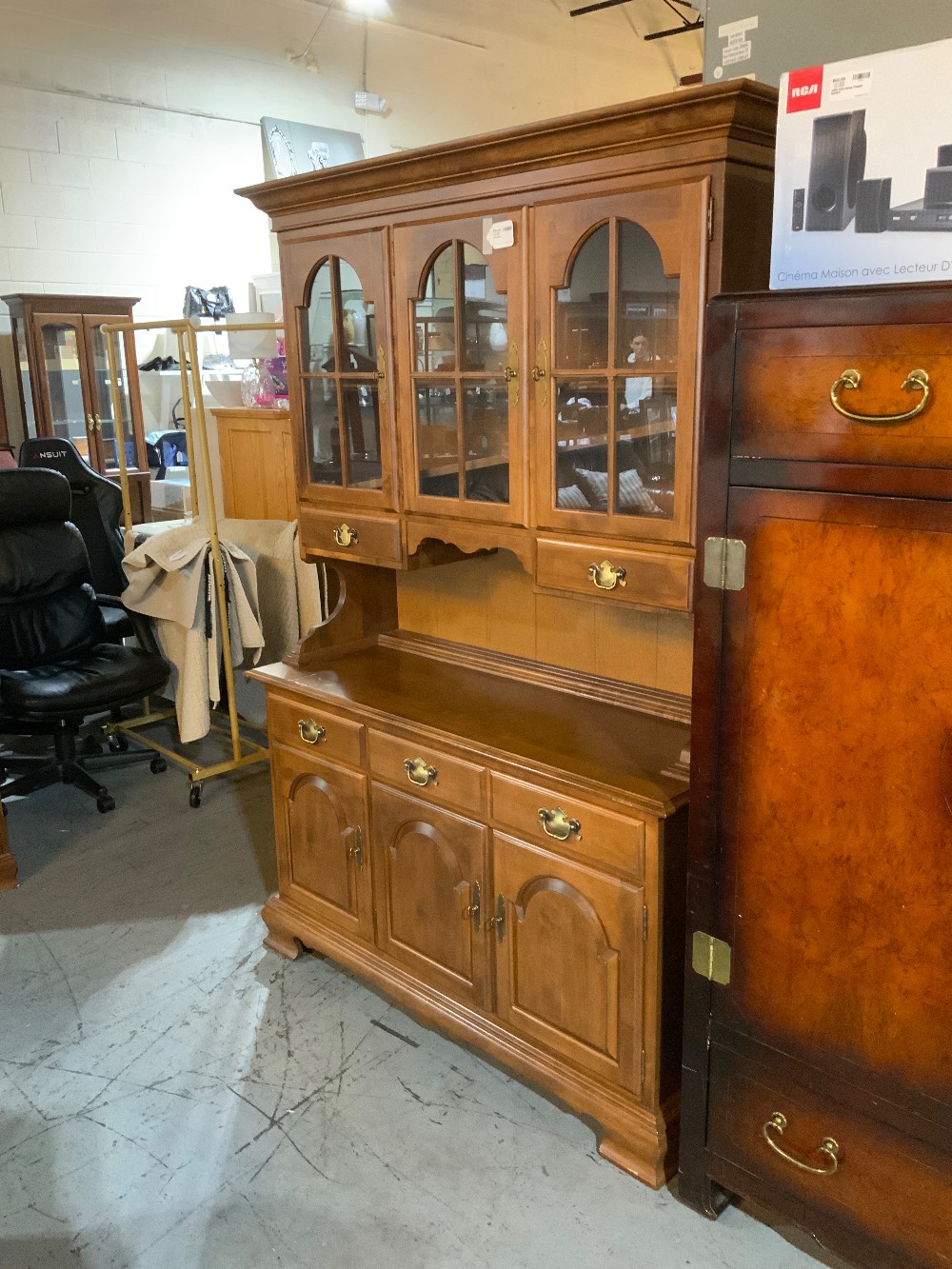 Ethan Allen 2pc China Hutch