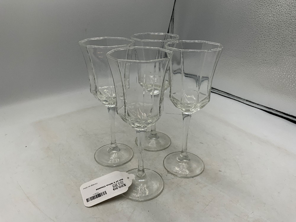 Set of 4 Wine Glasses