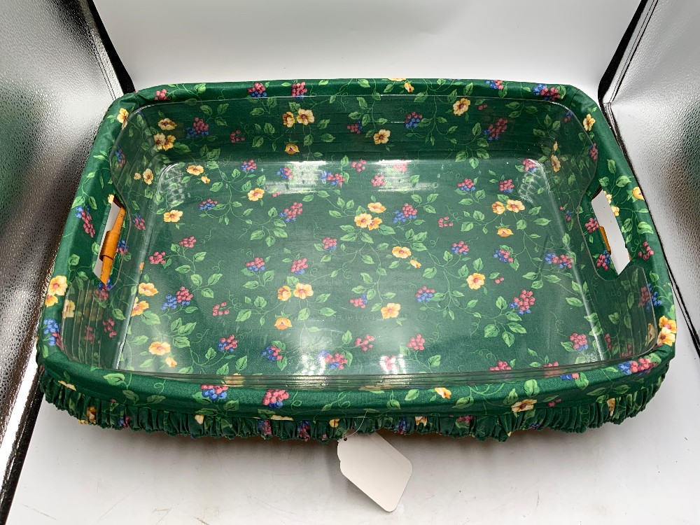 Longaberger 1997 Hostess Basket with Plastic Liner