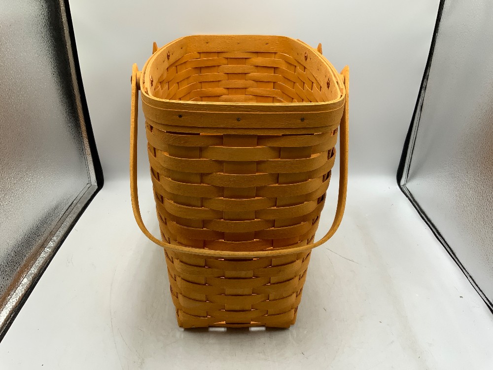 Longaberger 1999 Basket with 2 Handles