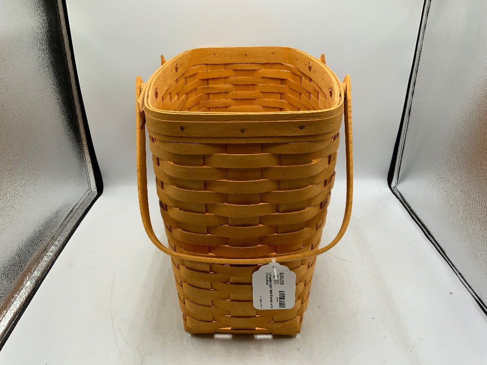 Longaberger 1999 Basket with 2 Handles