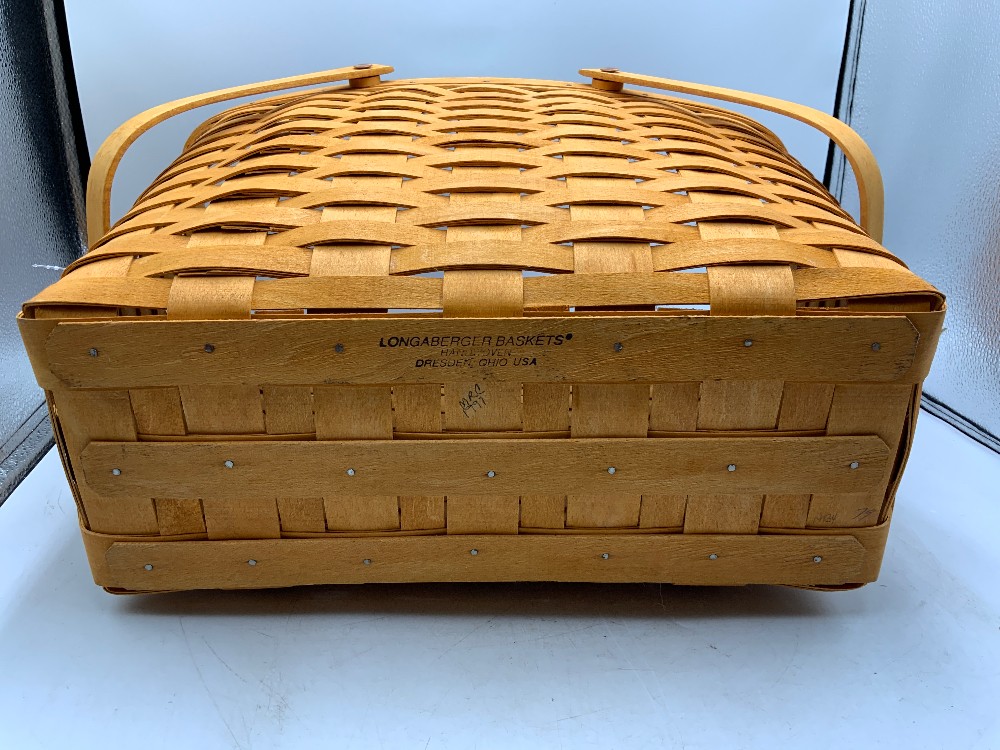 Longaberger 1999 Basket with 2 Handles