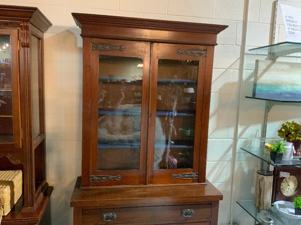 2 Piece China Cabinet