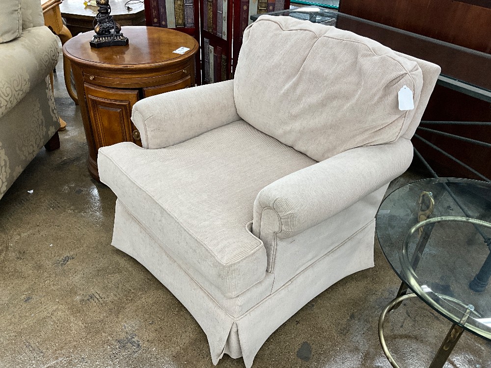 Edwards Furniture Cream Accent Chair