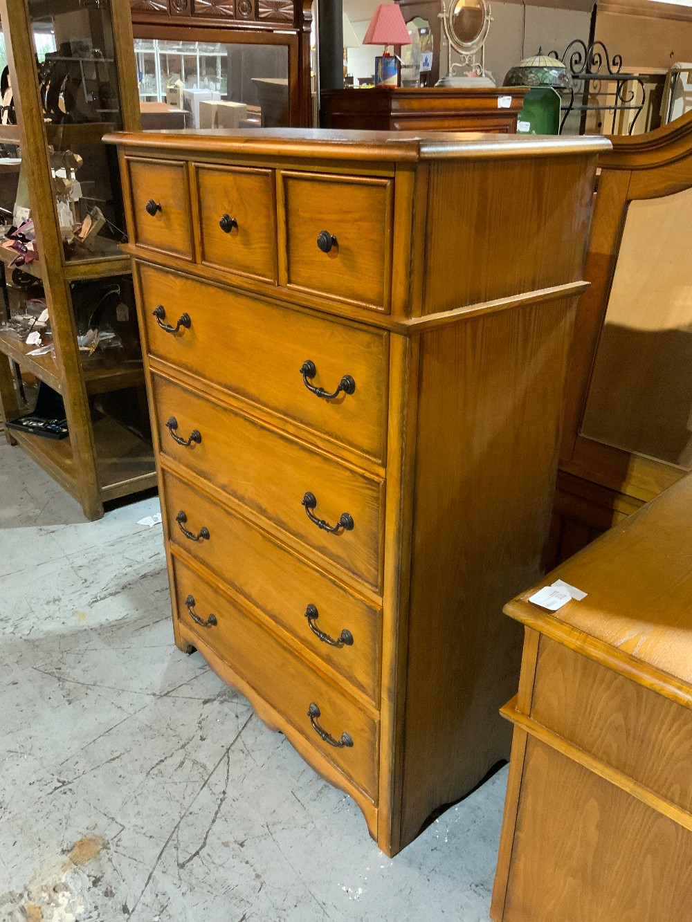 New Classic Home Furnishing Chest of Drawers