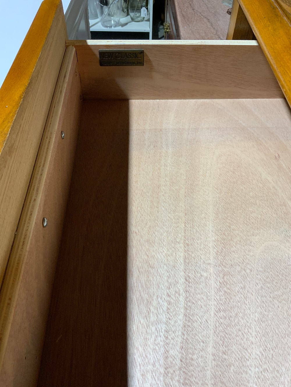 NewClassic Home Furnishing Dresser w/ Mirror