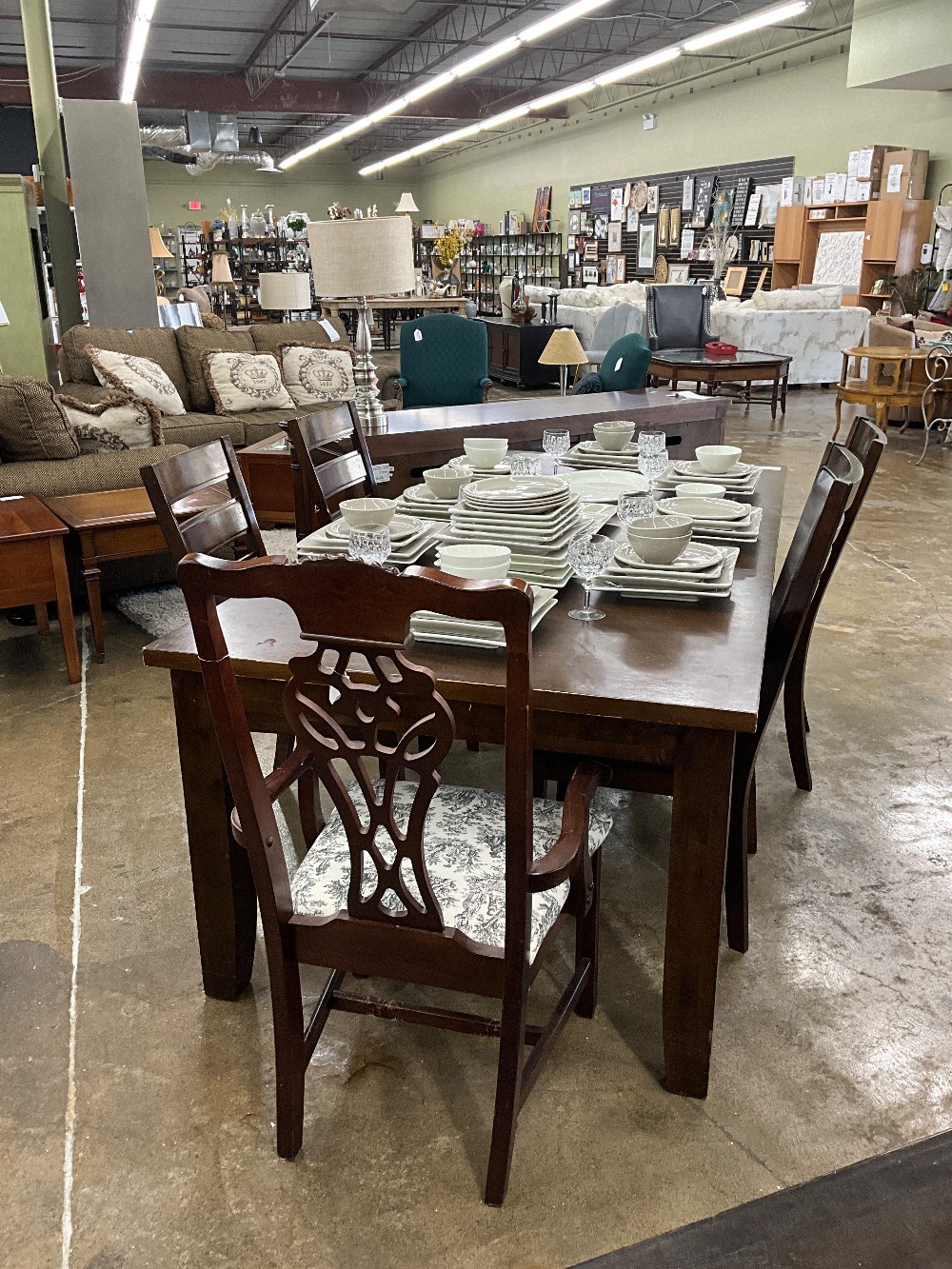 Dark wood Table w/ 4 Chairs