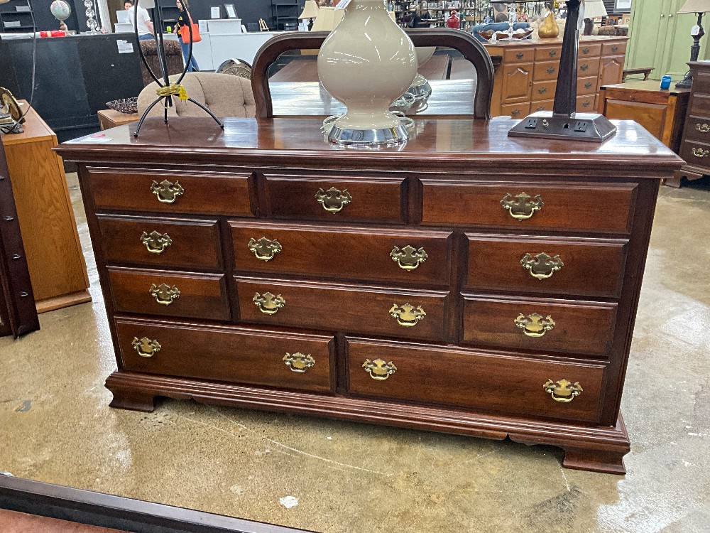 Kincaid Dresser w Mirror