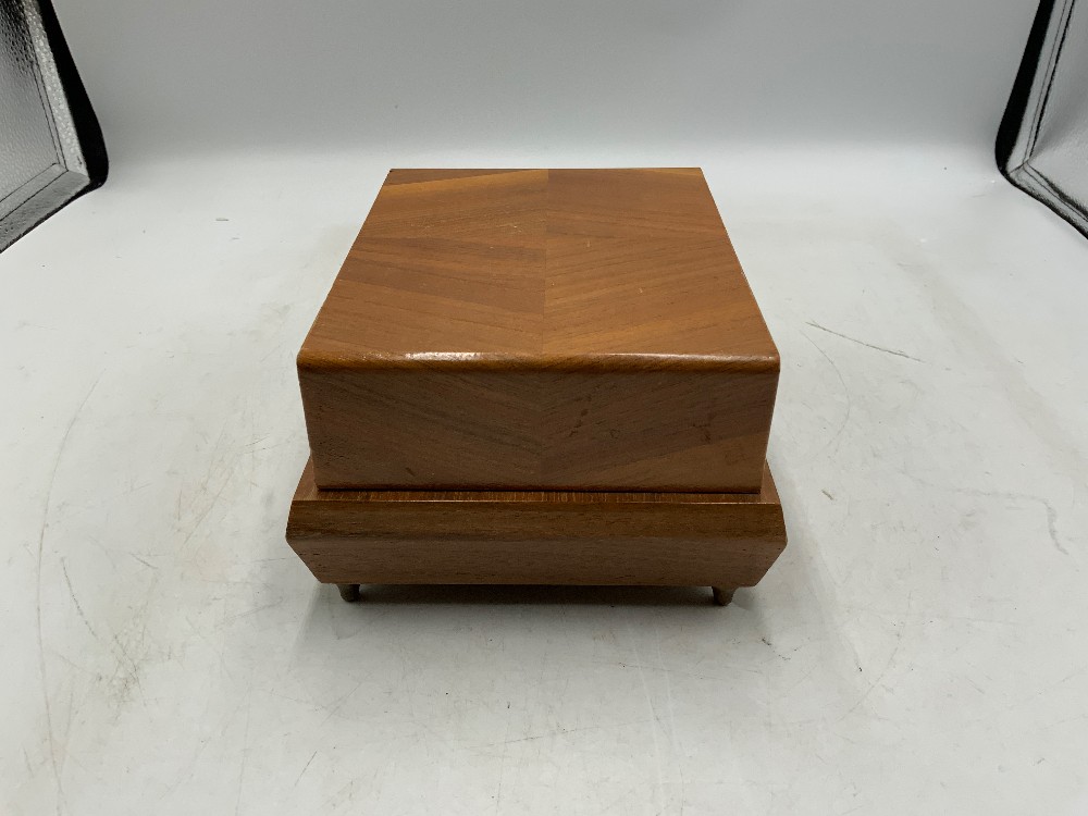 Vintage Wood Cigarette Box