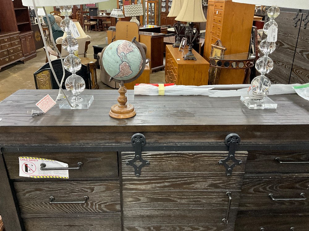 Green River furnture Co. Dresser W/ Mirror