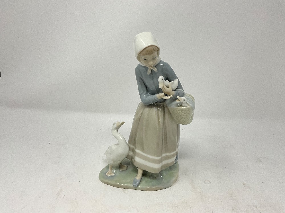 Lladro - Shepherdess w/ Ducks